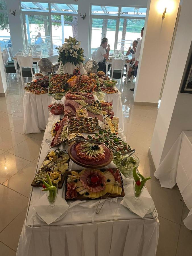 Garni Hotel Oblacinsko Jezero Oblacina Kültér fotó