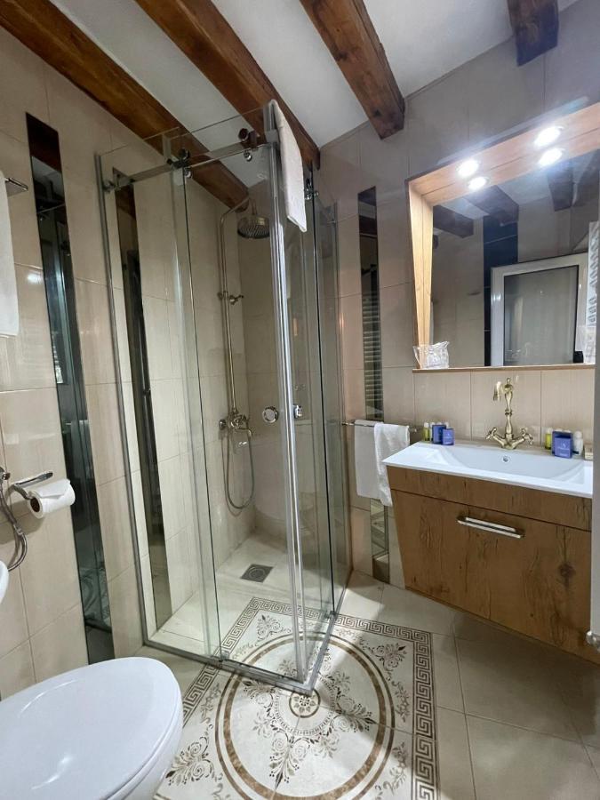 Garni Hotel Oblacinsko Jezero Oblacina Kültér fotó